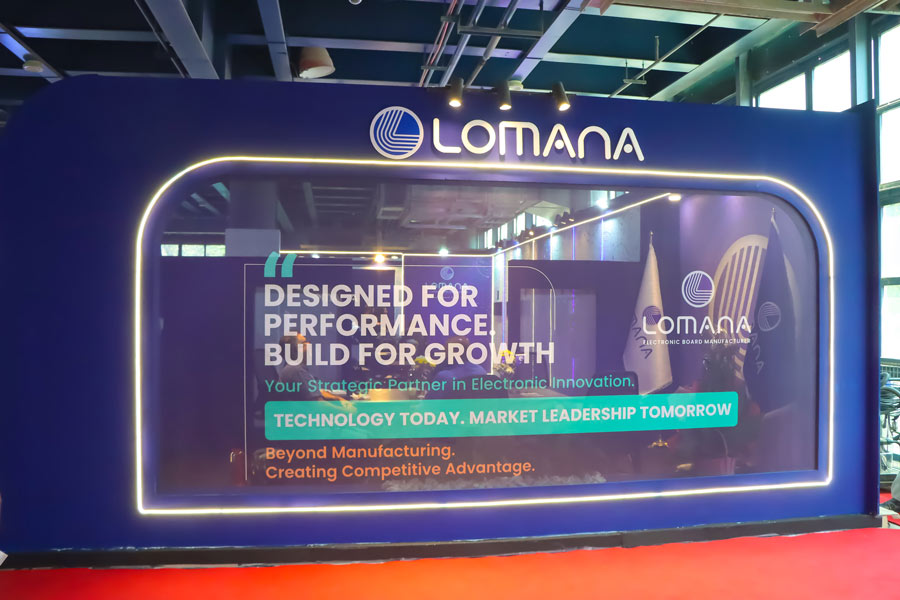 نمایش فناوری در غرفه lomana